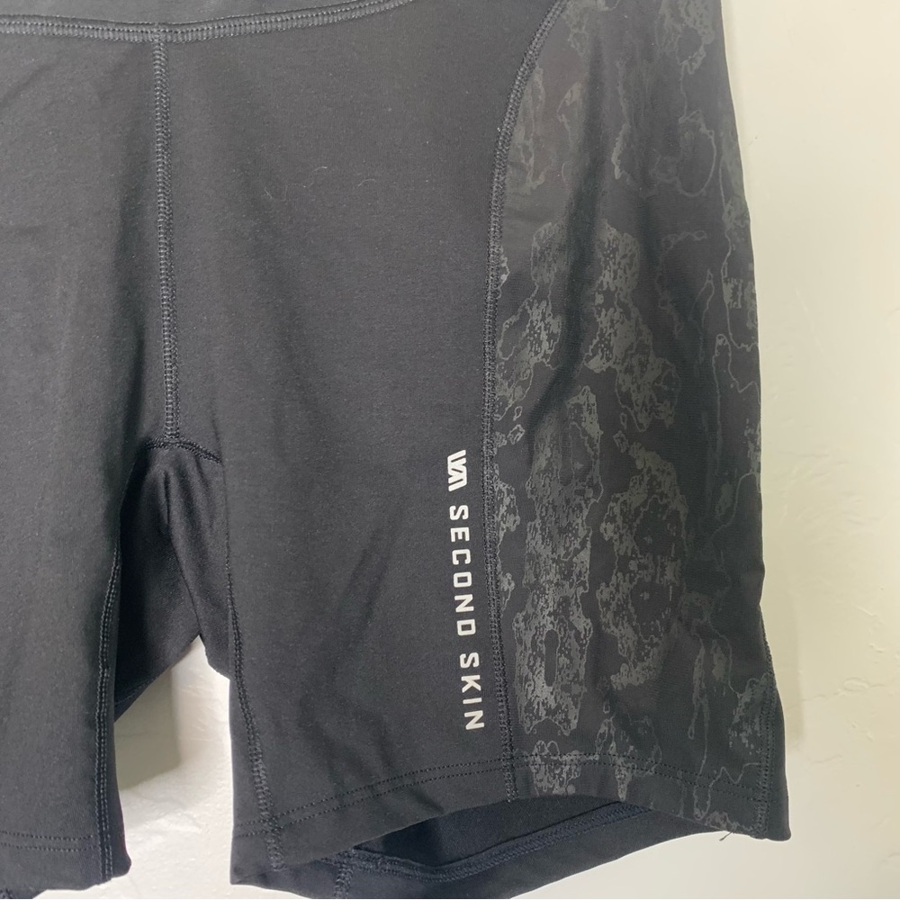 Second Skin Black Marble Compression Athletic Sho… - image 3